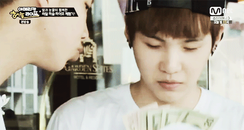 Сколько денег зарабатывают корейцы?