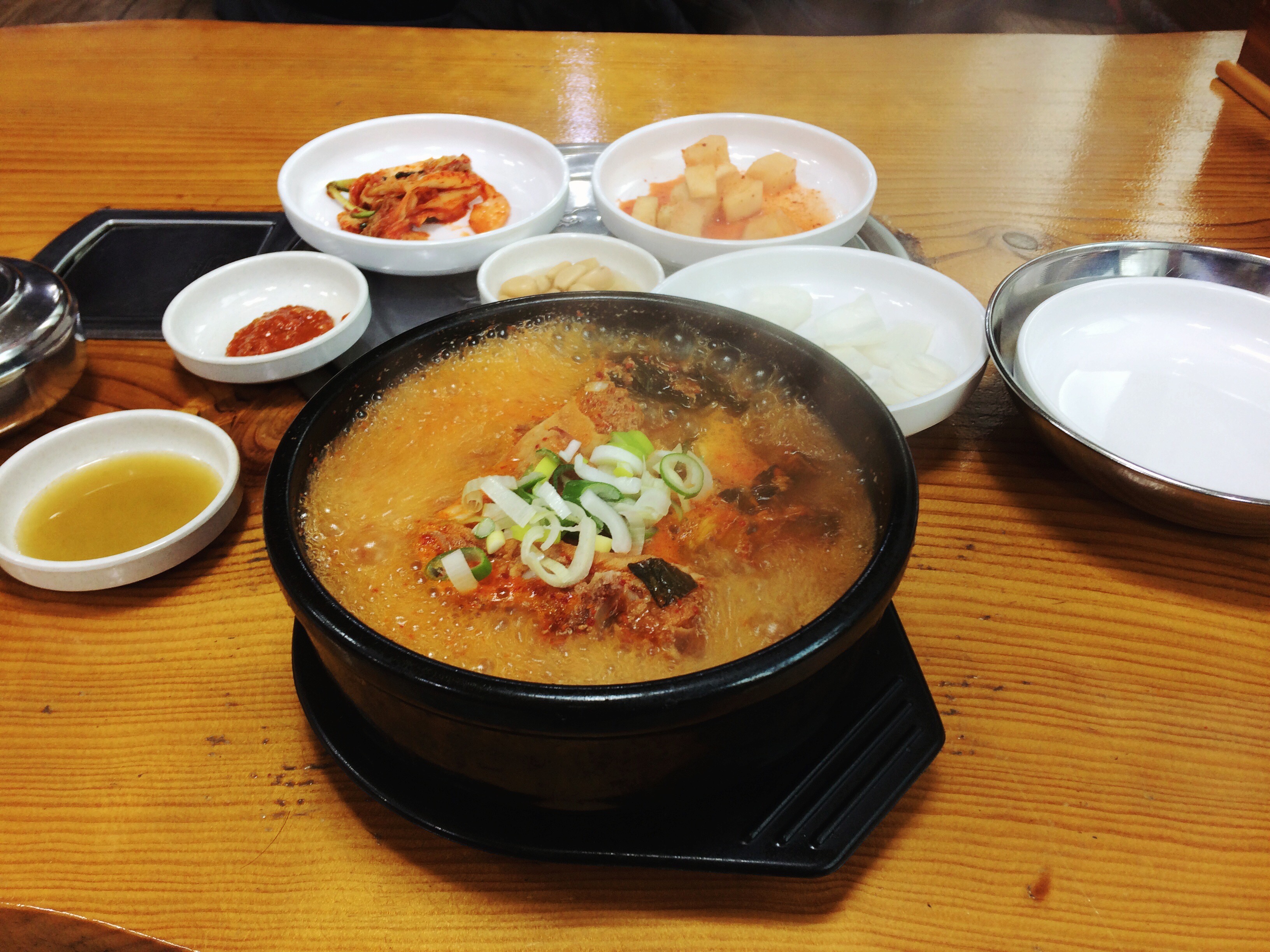 Чавкать, рыгать и пукать во время еды — хороший тон в Корее?